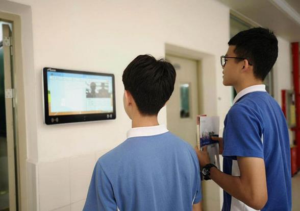 電子班牌有什么作用？電子班牌在學(xué)校中的應(yīng)用如何？